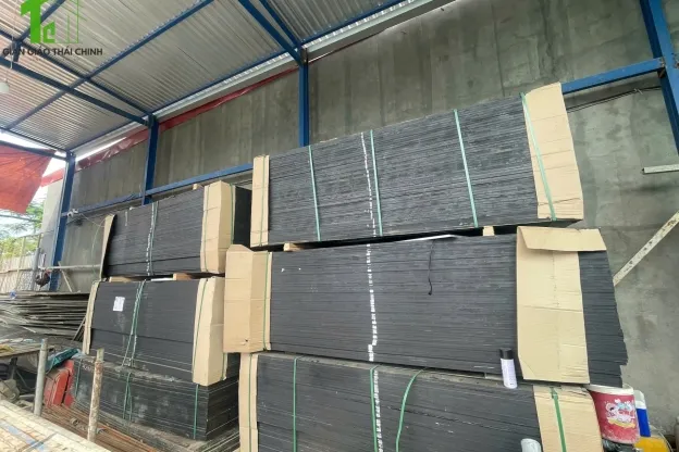 Mua bán và cho thuê tấm phủ phim TPHCM chuẩn kích thước